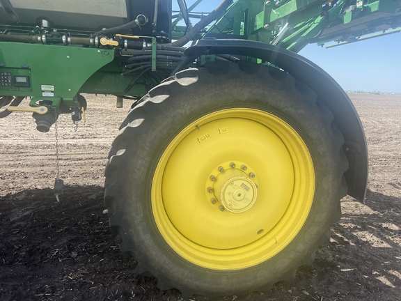 2015 John Deere R4038 Sprayer/High Clearance