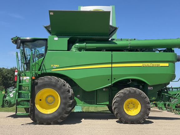2021 John Deere S780 Combine