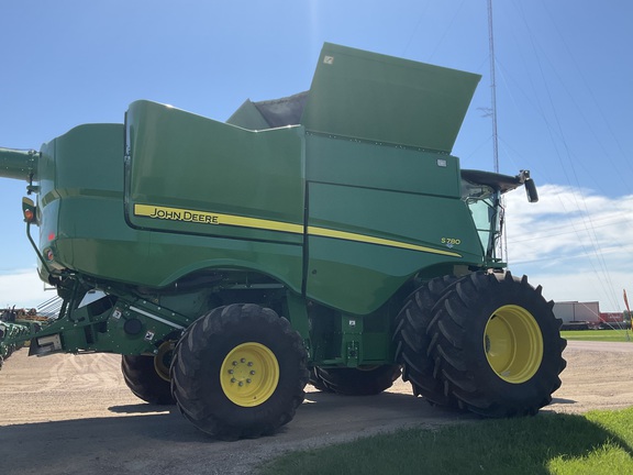 2021 John Deere S780 Combine