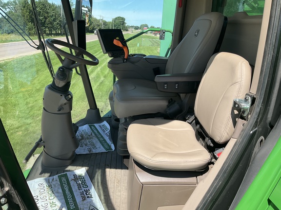 2021 John Deere S780 Combine