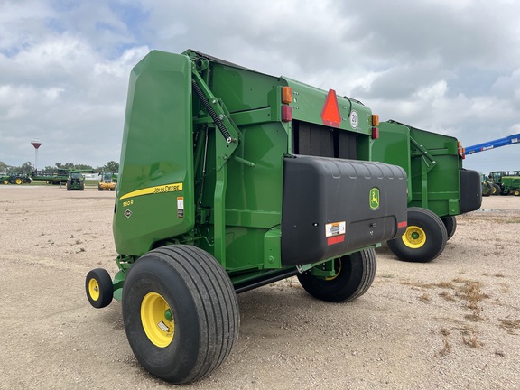 2023 John Deere 560R Baler/Round