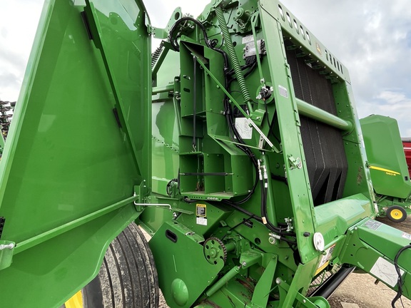 2023 John Deere 560R Baler/Round