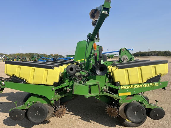 2003 John Deere 1760 Planter