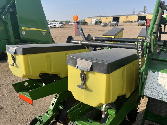 2003 John Deere 1760 Planter