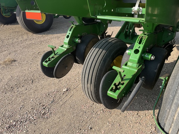 2003 John Deere 1760 Planter