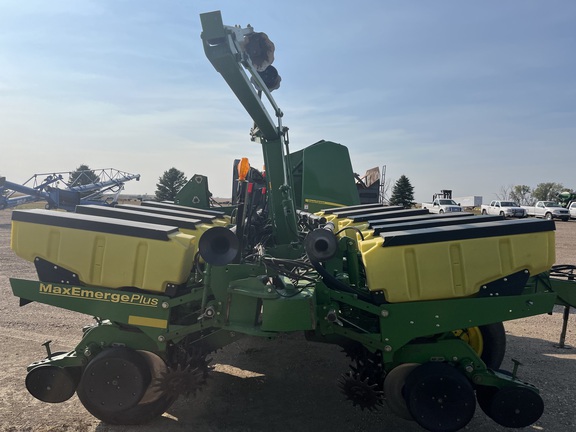 2003 John Deere 1760 Planter