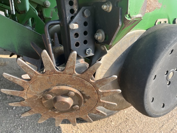 2003 John Deere 1760 Planter