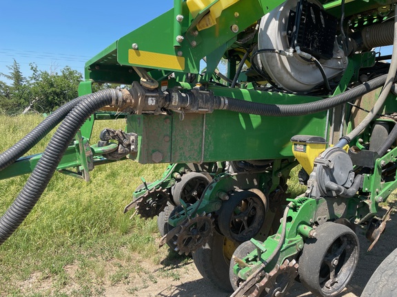 2012 John Deere 1770NT CCS Planter