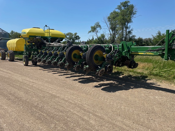 2012 John Deere 1770NT CCS Planter