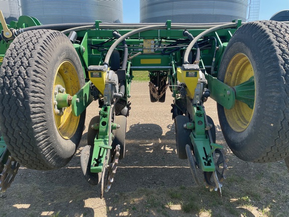 2012 John Deere 1770NT CCS Planter