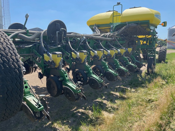 2012 John Deere 1770NT CCS Planter