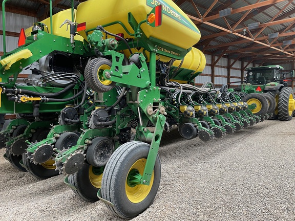 2013 John Deere 1770NT Planter