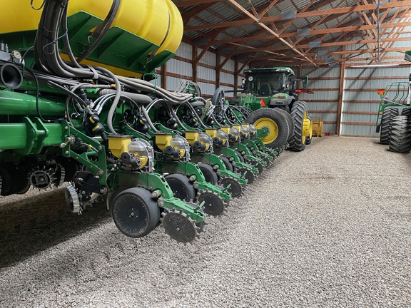 2013 John Deere 1770NT Planter