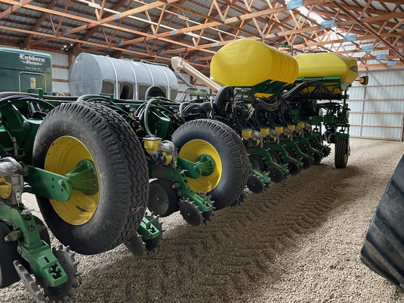 2013 John Deere 1770NT Planter