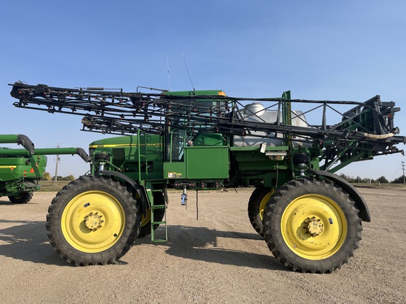 2001 John Deere 4710 Sprayer/High Clearance