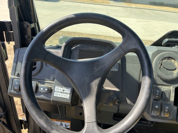 2021 John Deere XUV 835M ATV