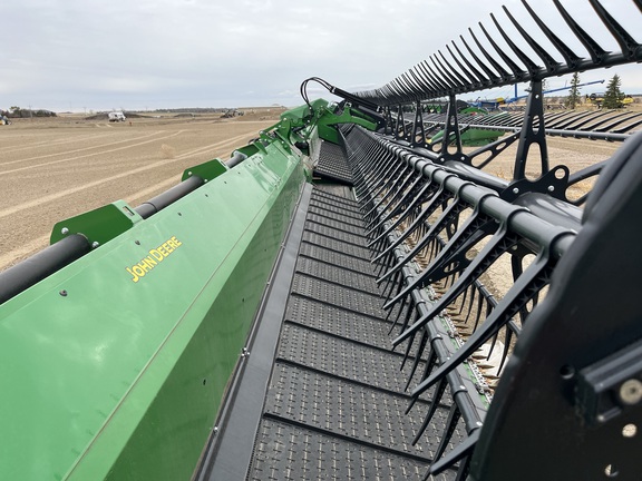 2022 John Deere HD50R Header Combine