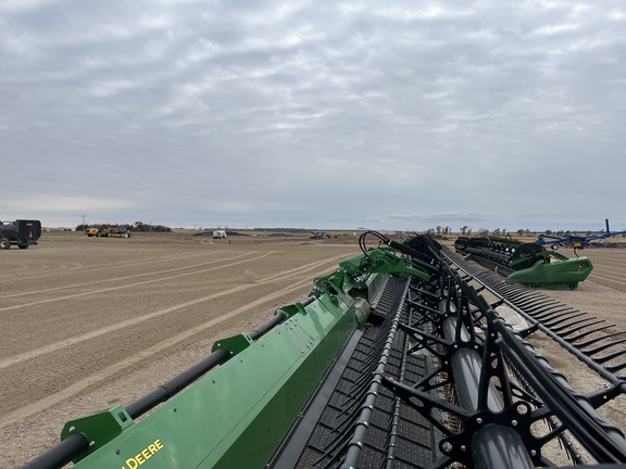 2022 John Deere HD50R Header Combine