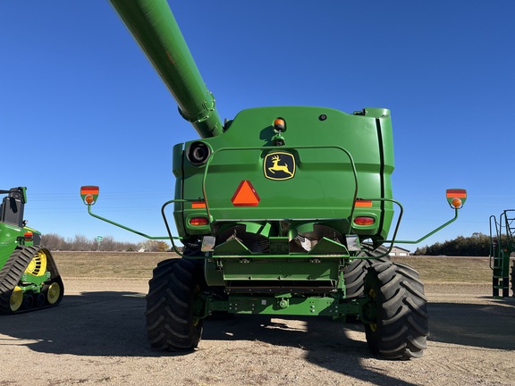 2018 John Deere S790 Combine