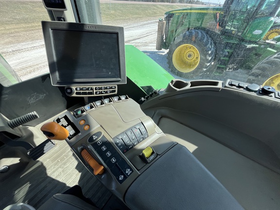 2022 John Deere 9RX 640 Tractor Rubber Track