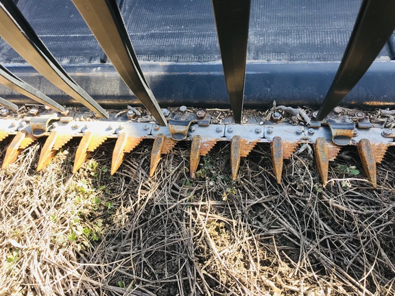 2019 MacDon FD140 Header Combine