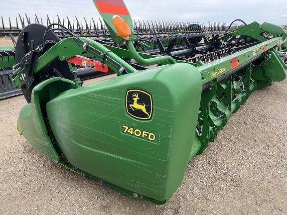 2020 John Deere 740FD Header Combine