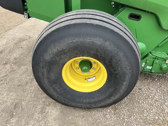 2023 John Deere 560M Baler/Round