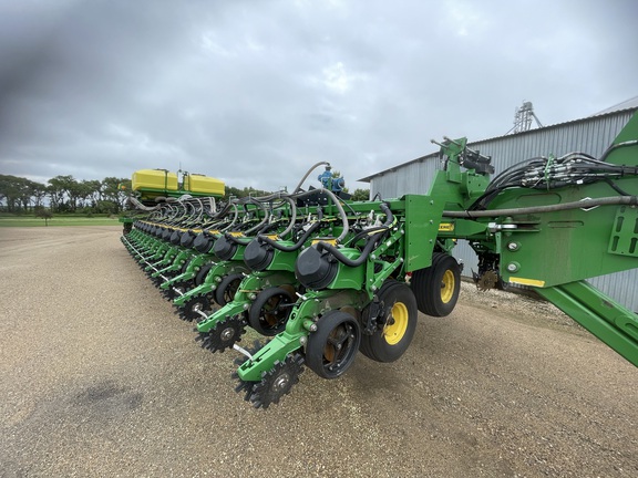 2022 John Deere DB90 Planter