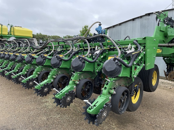 2022 John Deere DB90 Planter