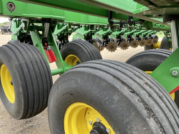 2022 John Deere DB90 Planter