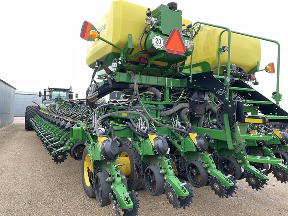 2022 John Deere DB90 Planter