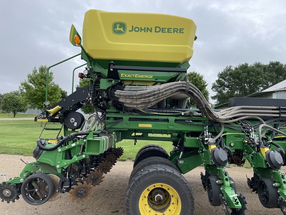 2022 John Deere DB90 Planter