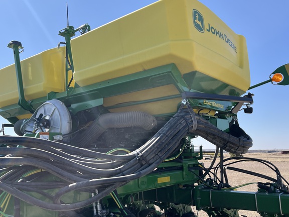 2022 John Deere DB90 Planter