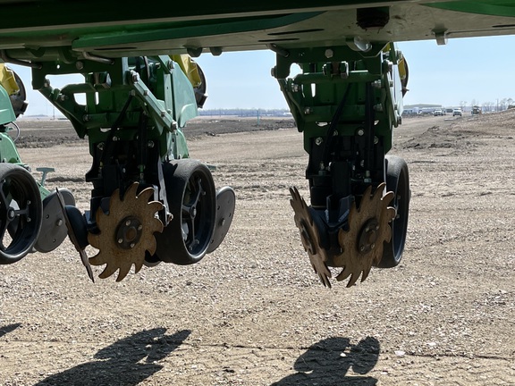 2022 John Deere DB90 Planter