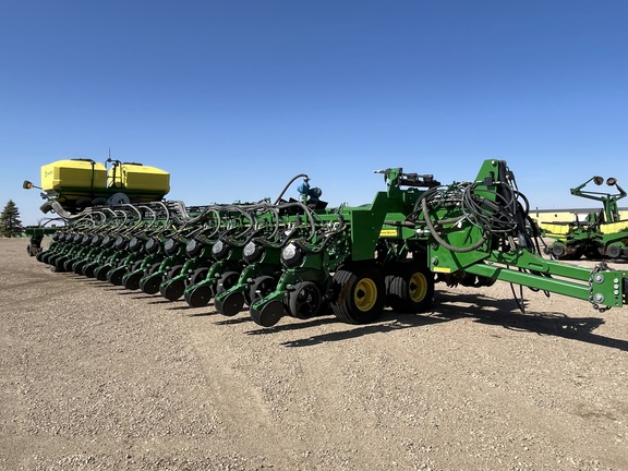 2022 John Deere DB90 Planter