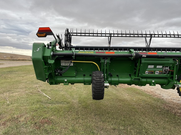 2023 John Deere HD40F Header Combine