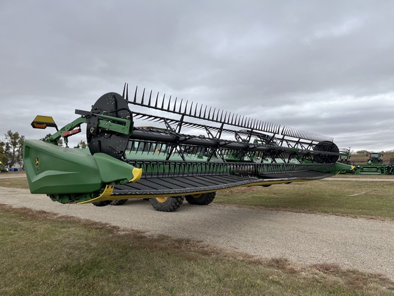 2023 John Deere HD40F Header Combine