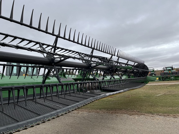 2023 John Deere HD40F Header Combine