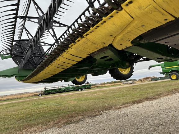 2023 John Deere HD40F Header Combine