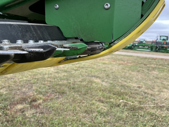 2023 John Deere HD40F Header Combine