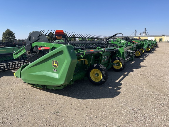 2023 John Deere HD40F Header Combine