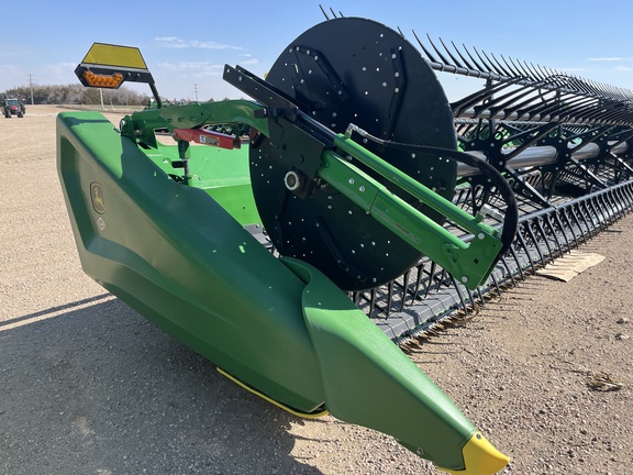 2023 John Deere HD40F Header Combine