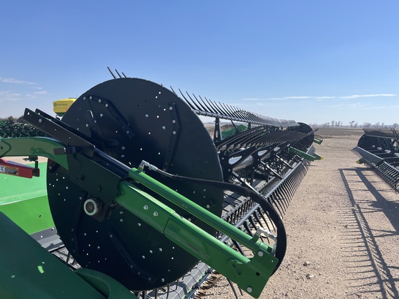 2023 John Deere HD40F Header Combine