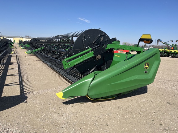 2023 John Deere HD40F Header Combine