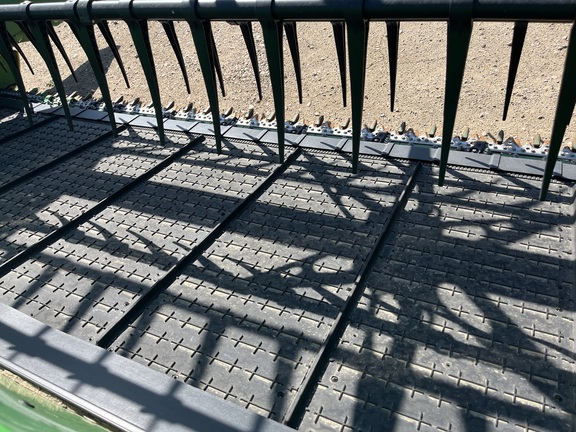 2023 John Deere HD40F Header Combine