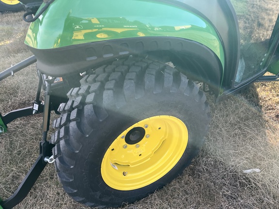 2024 John Deere 2025R Tractor Compact