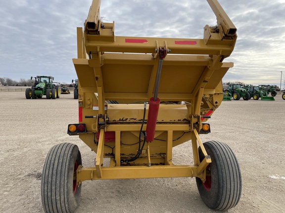 2011 Haybuster 2650 Bale Processor