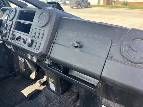 2022 John Deere XUV 835M ATV