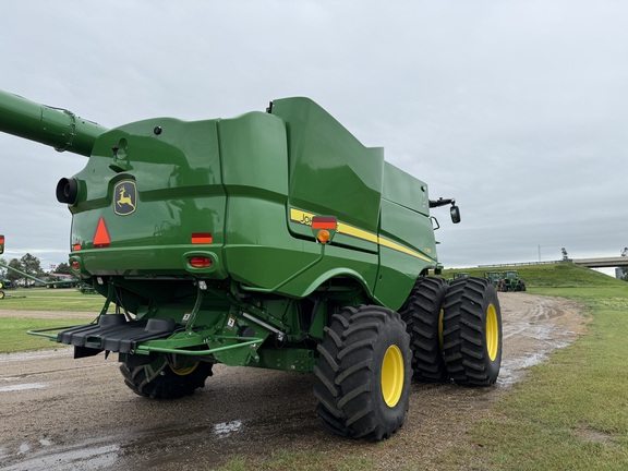 2022 John Deere S780 Combine