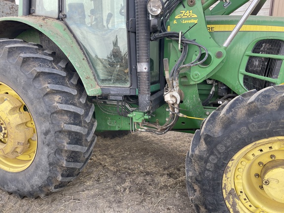 2010 John Deere 7330 Tractor